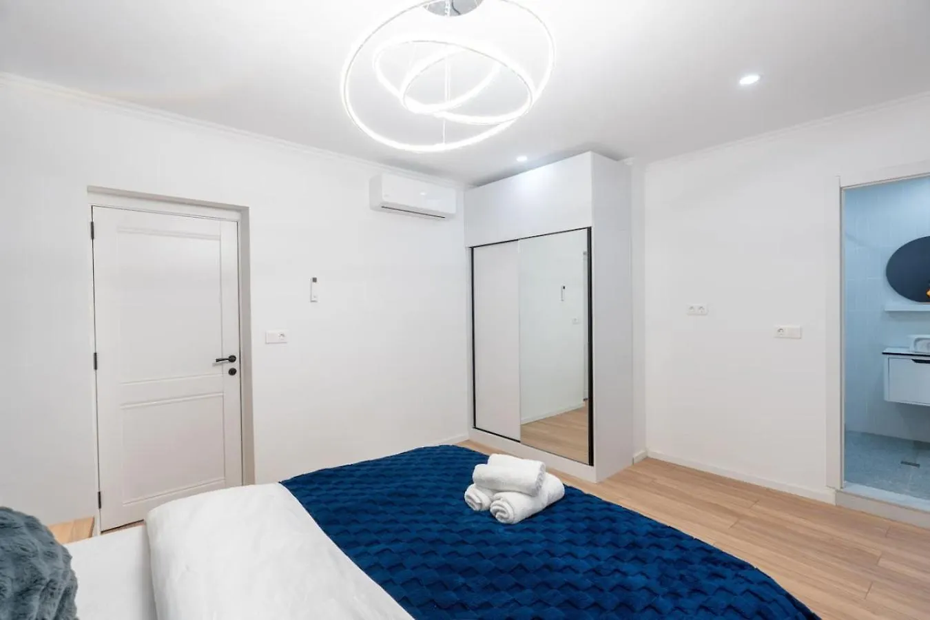 Tiflis Touch - Luxe And Spacious Apartments 0*, Tbilisi Geórgia