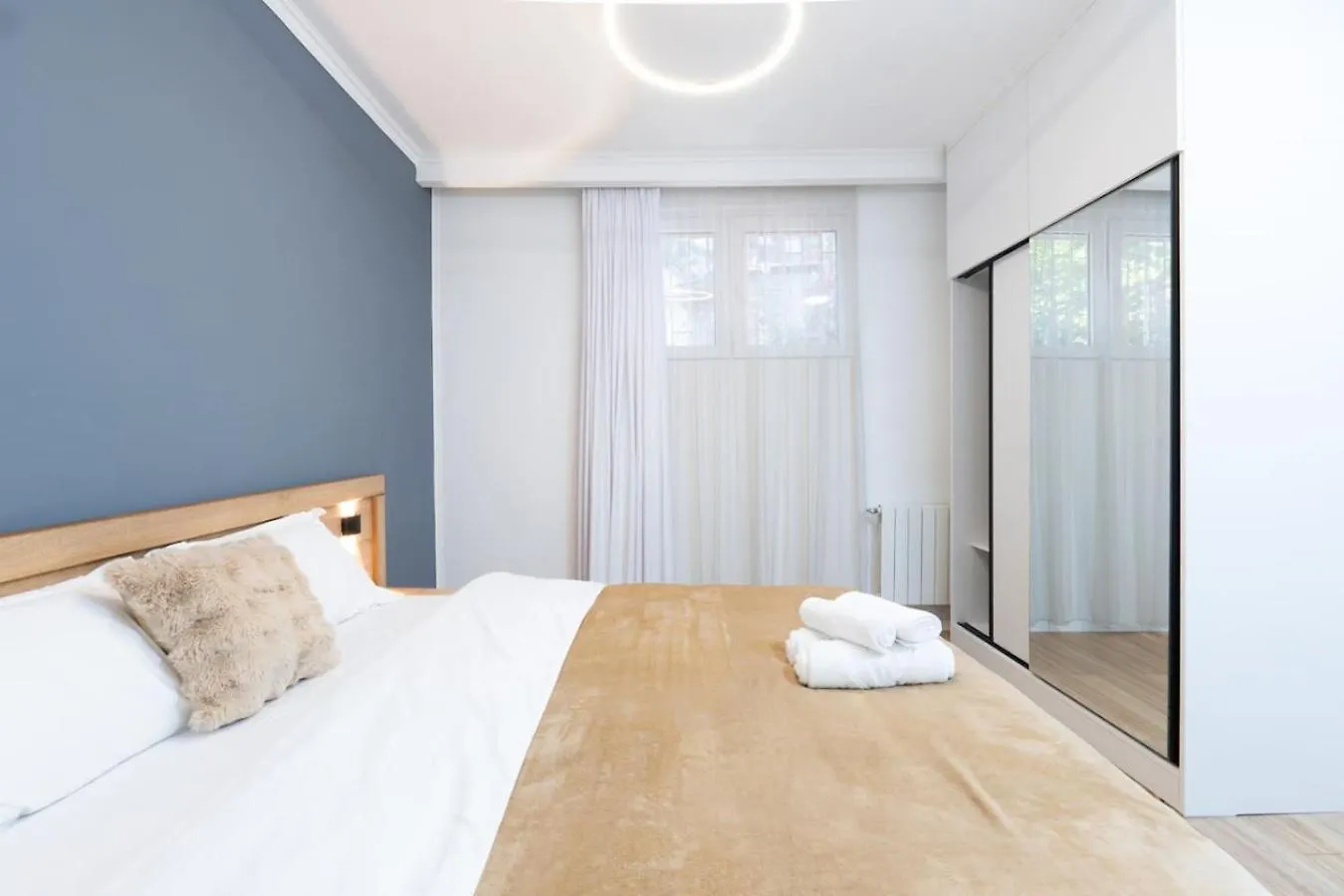 Tiflis Touch - Luxe And Spacious Apartments 0*, Tbilisi