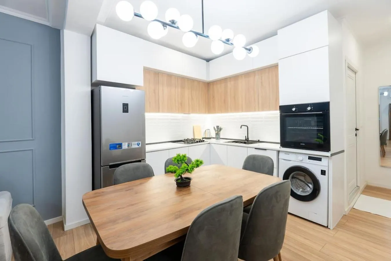 Tiflis Touch - Luxe And Spacious Apartments
