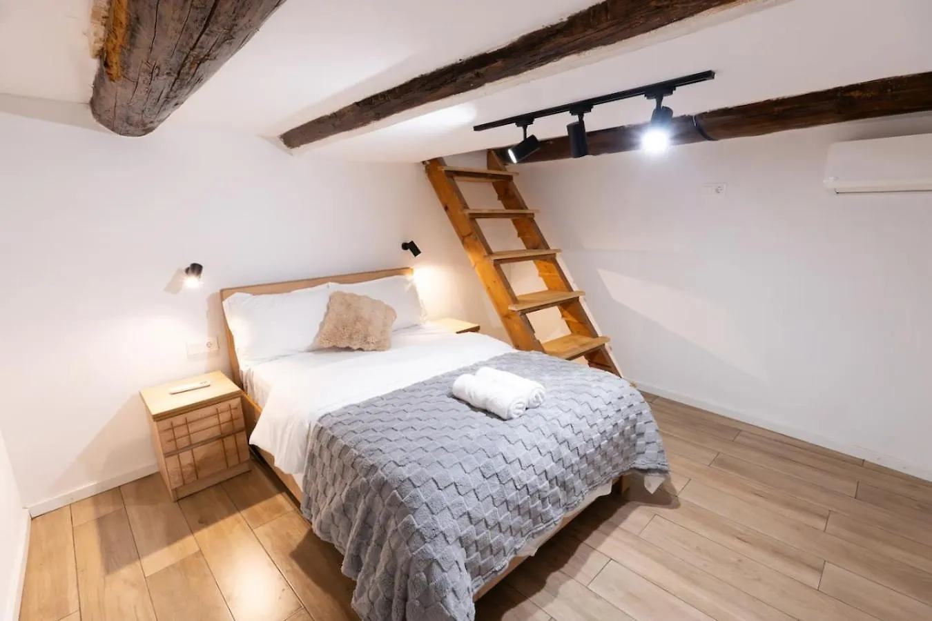 Tiflis Touch - Luxe And Spacious Apartments